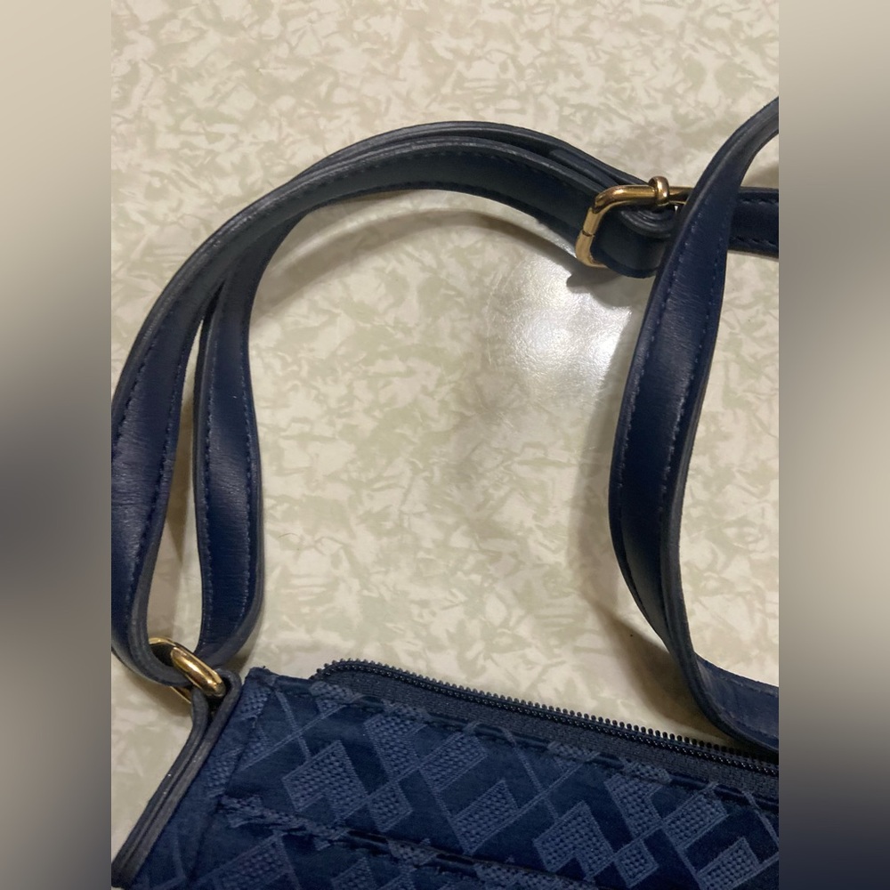 Tommy Hilfiger Purse - Picture 9 of 13